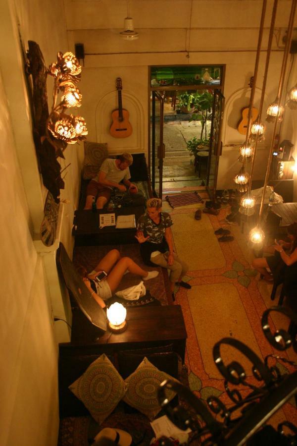 Born Free Hostel Bangkok Eksteriør bilde